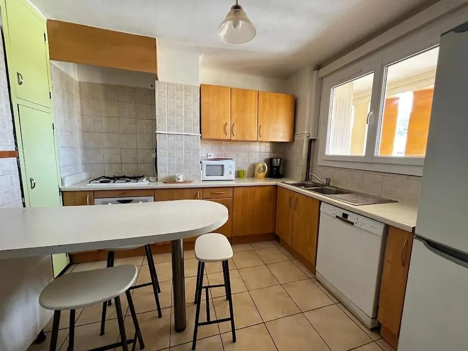 Appartement Avec 3 Chambres Hyeres